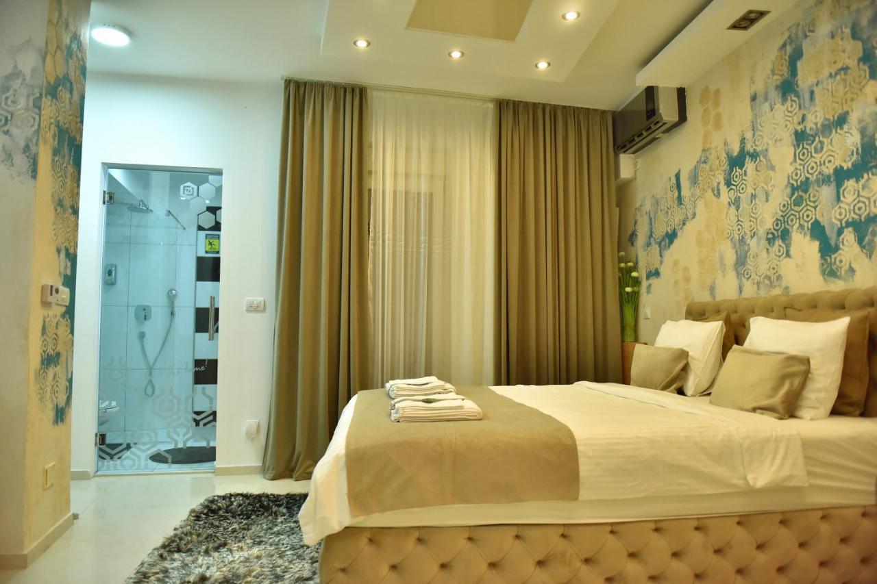 Design Apartment Premium Spa Lux 4 Star "Dubai" Completely Private Wellness & Spa Free Included Sauna & Jacuzzi & Salt Wall & Fire Place & 3D Ceilings & Business Wifi & Netflix & Keyless Code Entry & Full Smart App & Secure 2 Parking Place Ćuprija Buitenkant foto