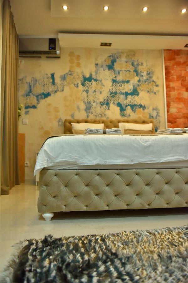 Design Apartment Premium Spa Lux 4 Star "Dubai" Completely Private Wellness & Spa Free Included Sauna & Jacuzzi & Salt Wall & Fire Place & 3D Ceilings & Business Wifi & Netflix & Keyless Code Entry & Full Smart App & Secure 2 Parking Place Ćuprija Buitenkant foto